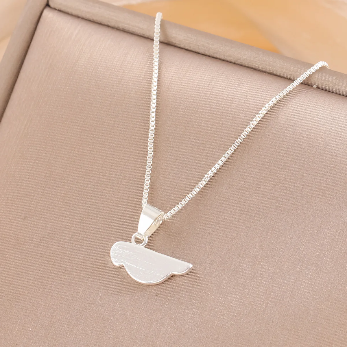 Neue Einfache 925 Sterling Silber Mode Schmuck Nette Kleine Zeichnung Süße Vogel Modellierung Frauen Persönlichkeit Anhänger Halsketten XL096