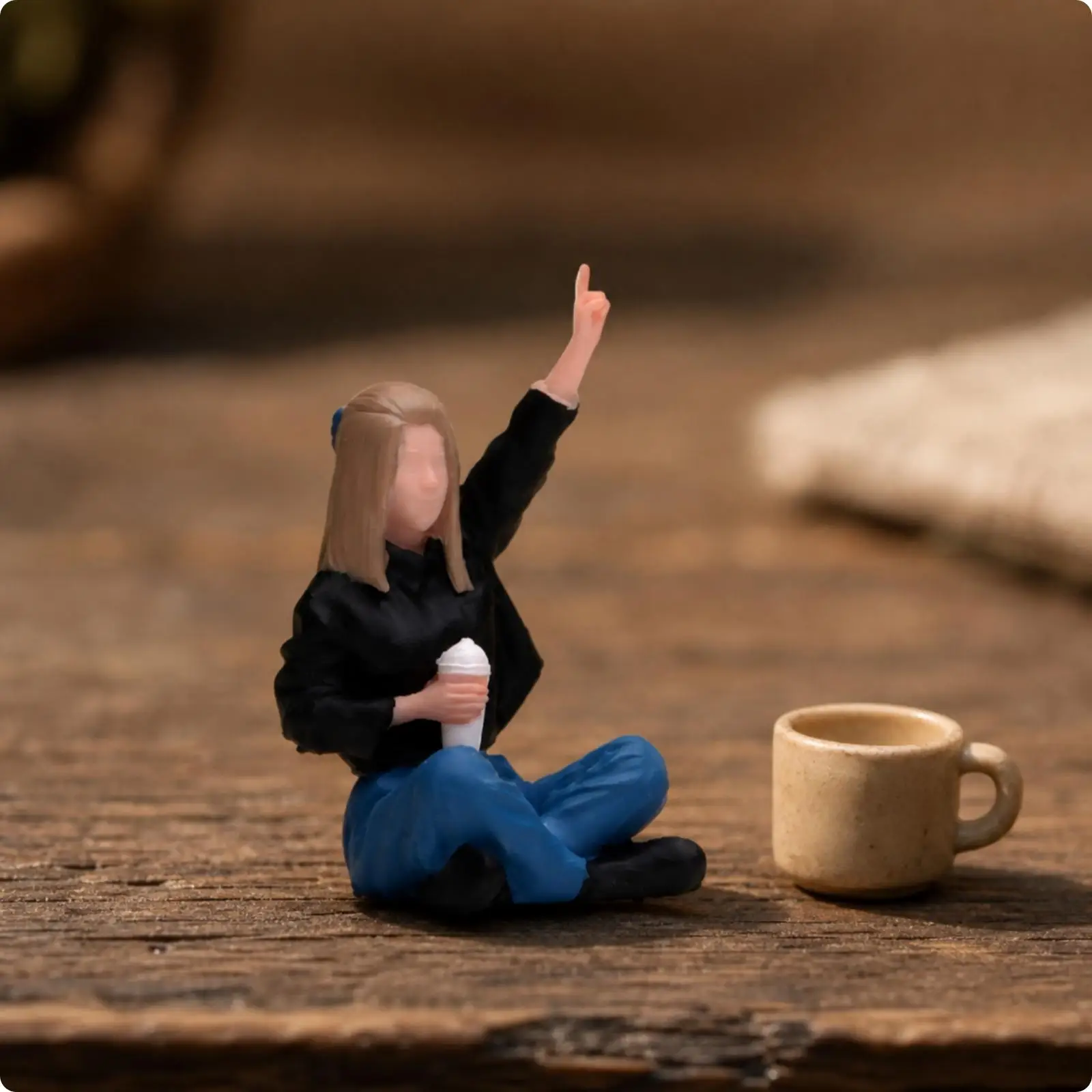 Miniature Figure Doll 1 64 Scale Seated Resin Girl Relaxed Pose for Diorama Scene Decoration
