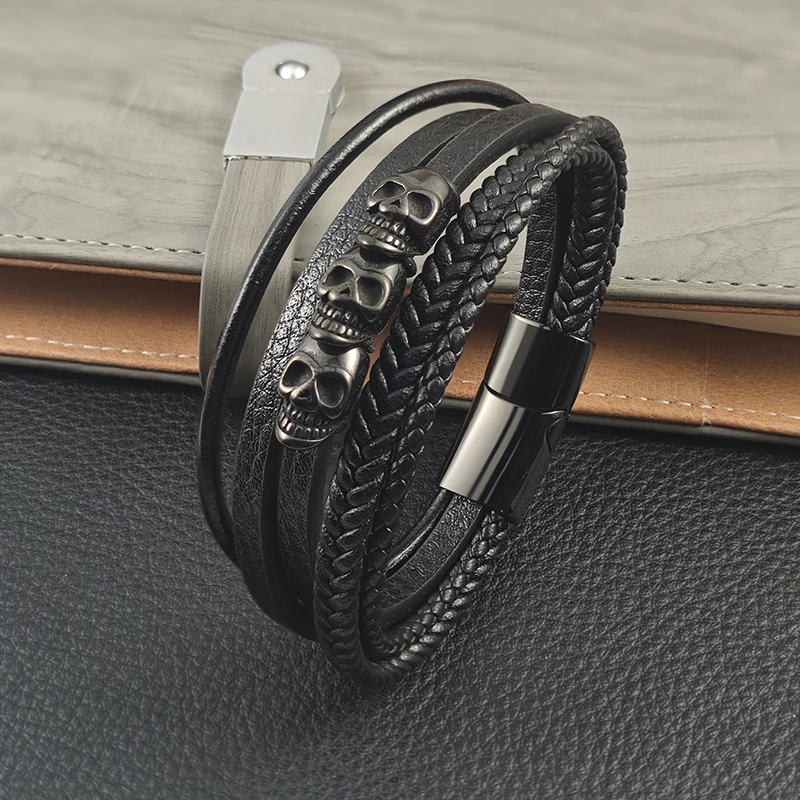 

Classic Leather Skull Ghost Head Bracelet Men's Stainless Steel Magnetic Buckle Bracelet Bangles for Friend Jewelry Gift