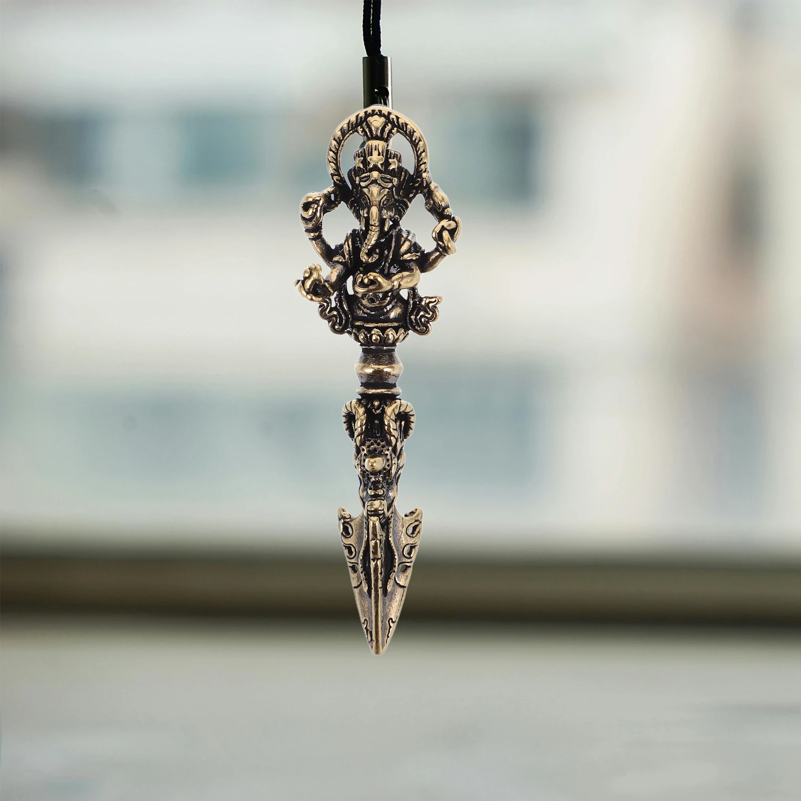 

Tibetan Vajra Pestle Dorge Brass Handpiece Necklace Decor Ornament Fengshui