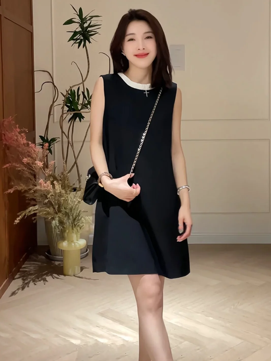 Vestido F Casual E de Verão, Sem Mangas, Gola Redonda, Tamanho ande, Estilo Regata, Saia Godê Moderna