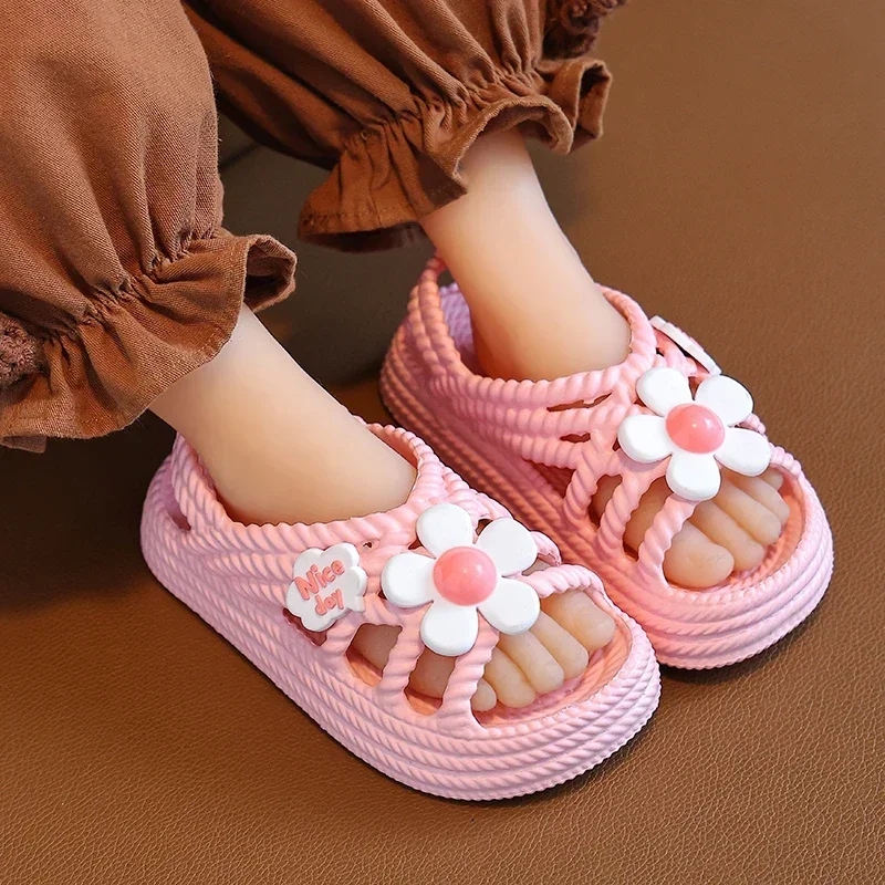 New Summer Children Slippers Flower Pattern Lithe Comfort Sandal For Aged 2-8 Girls Non-slip Seabeach Flip Flops Home Kids Shoes