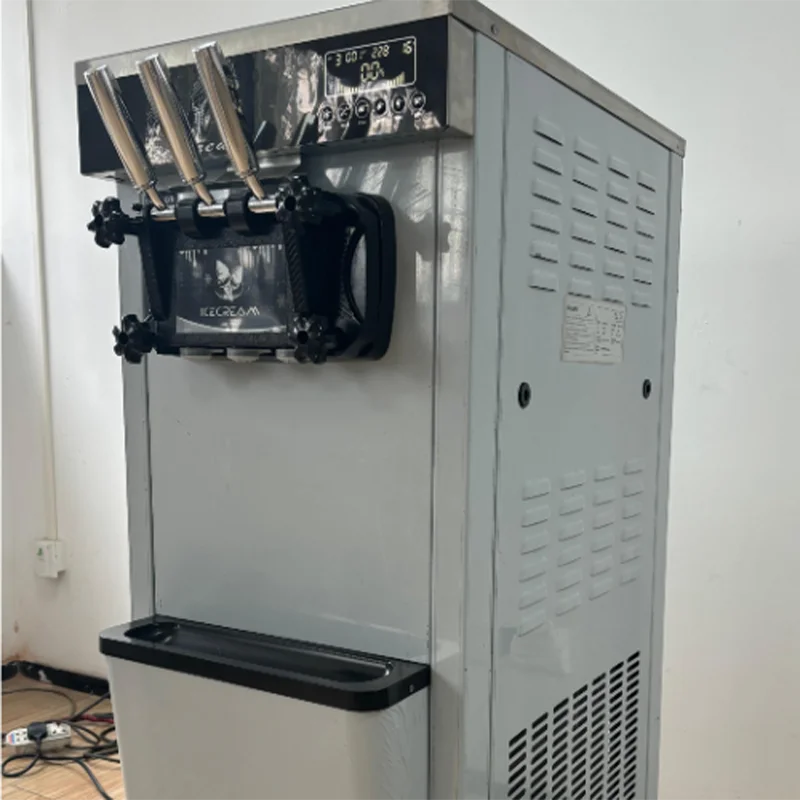 Factory Direct Sale Commercial Soft Ice Cream Machine 2+1 Mixed Flavors Best Price