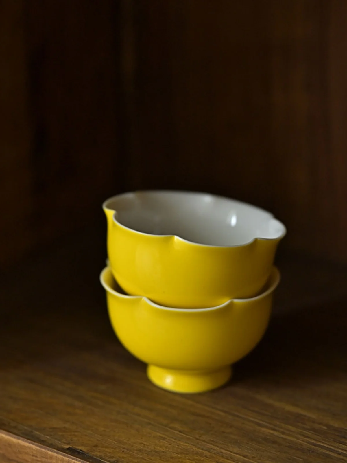 

Jingdezhen High Temperature Original Mine Color Glaze Lemon Yellow Flower Mouth Tea Cup Chinese Sle Pure Color Home High Fo...