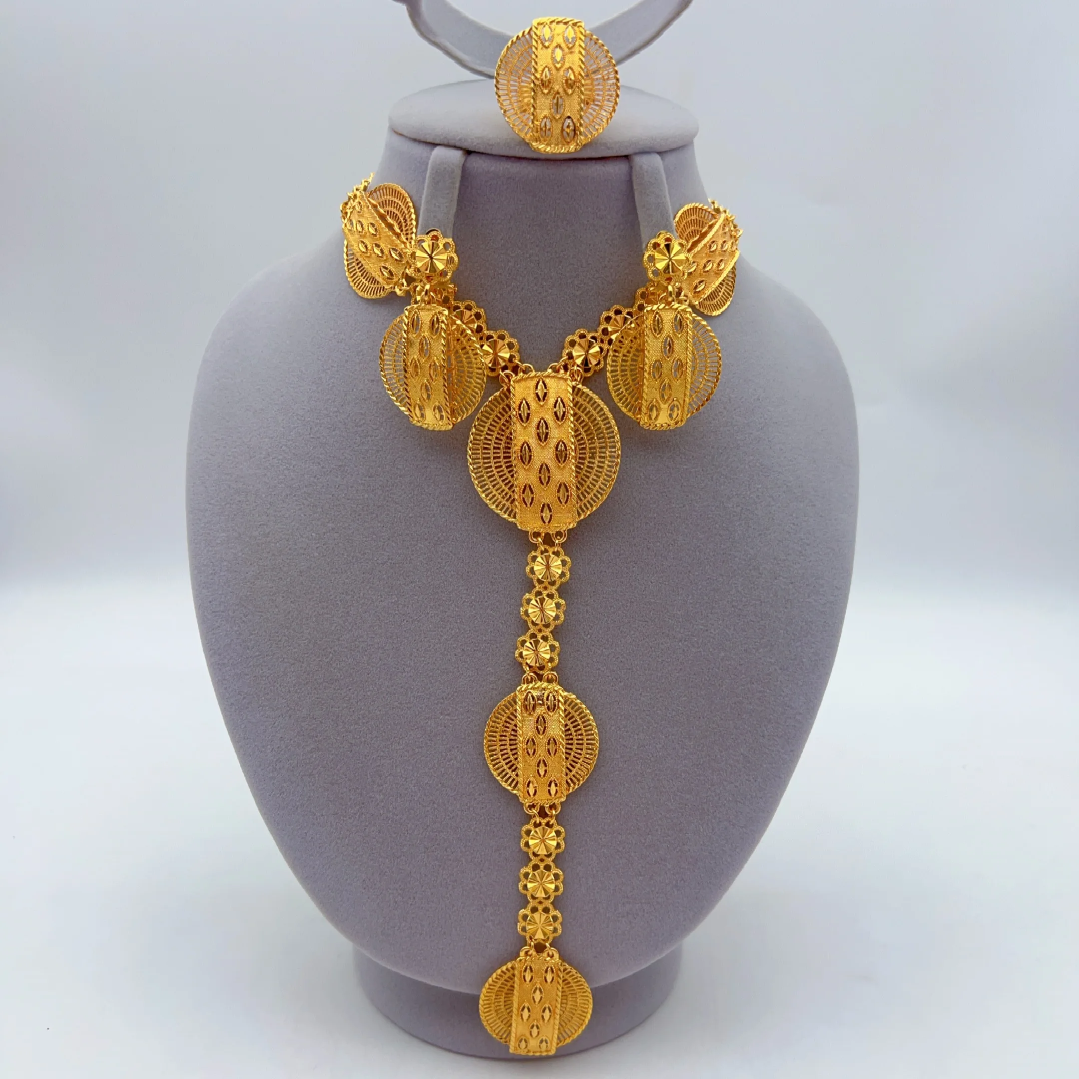 Ethnic Fashion - Conjunto de collar y aretes largos