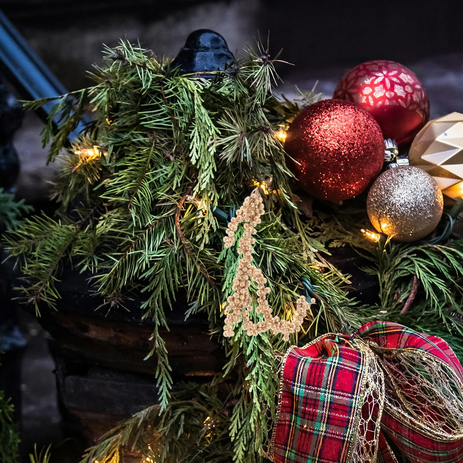 

3pcs Simulated Berry Branches Golden Artificial Flower Branches For Christmas Tree Ornament Home Wedding Decor Photography Props