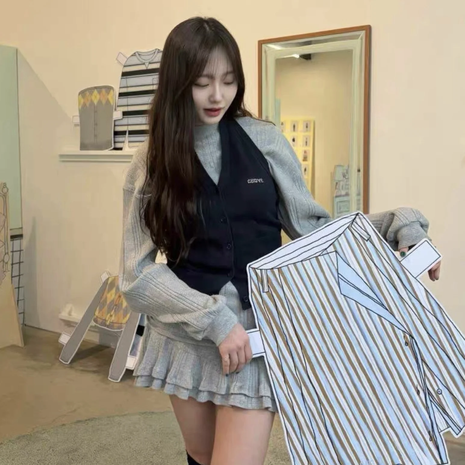 

Fashionable Loose Women's Outfit Set Long Sleeve T-Shirt And Short Skirt Pure Color Spring Season Loose Fit Casual Wear