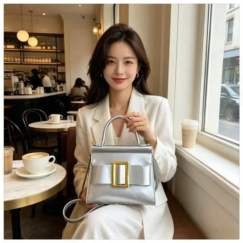 

Luxury High-End Unique Vintage Leather Crossbody Bag Women Solid Color Fashionable Design Large Capacity