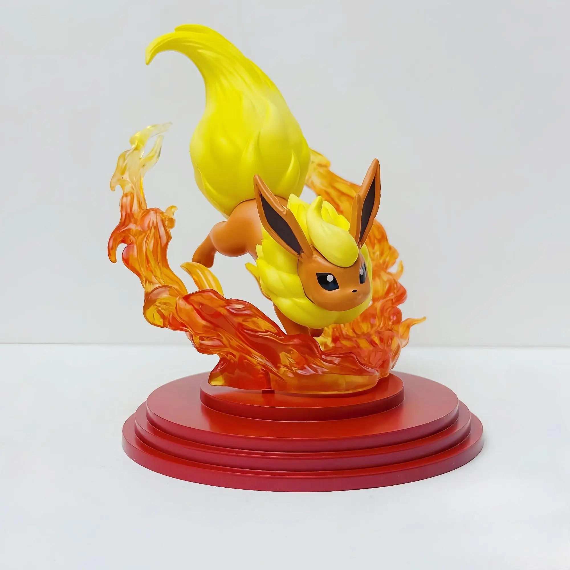 โปเกมอน อีวุย ยิงไฟ เก็นการ์ อนิเมะ ของสะสมครอบครัว เคลือบเต็มตัว สามารถให้เป็นของขวัญได้ พีวีซี ของเล่นสัตว์เลี้ยงน่ารักสำหรับเทศกาล ของขวัญ