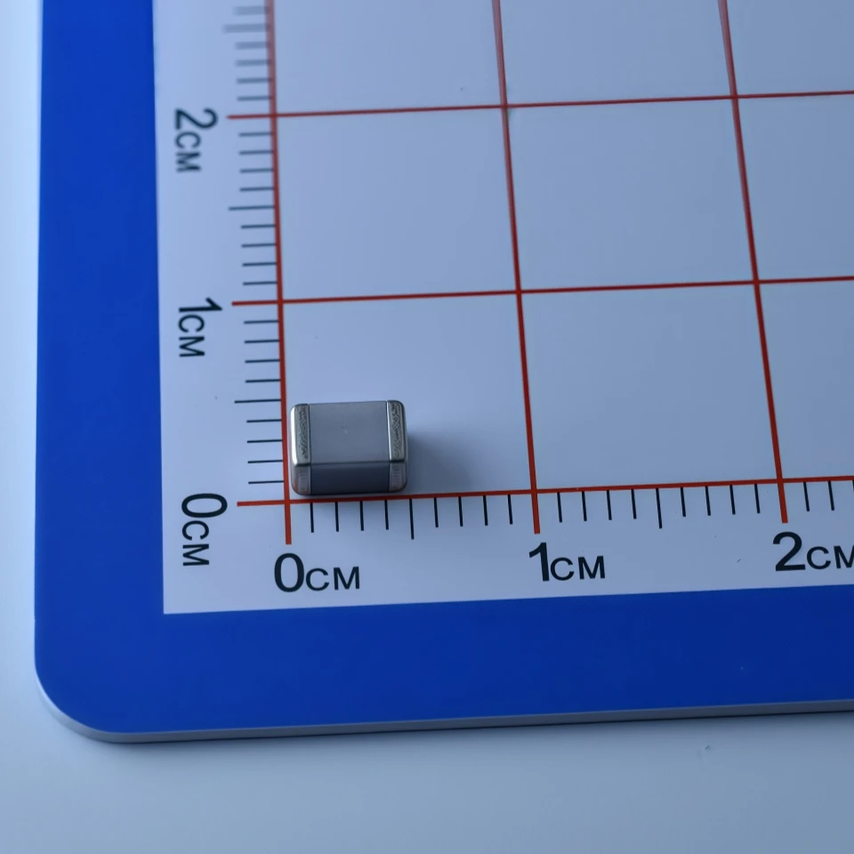 

50 шт./лот 4532 1812 39PF 2000V ±5% C0G NP0, SMD-конденсатор для радиочастотных систем, конденсатор для беспроводной зарядки, высоковольтный, высокочастотный, с низким ESR