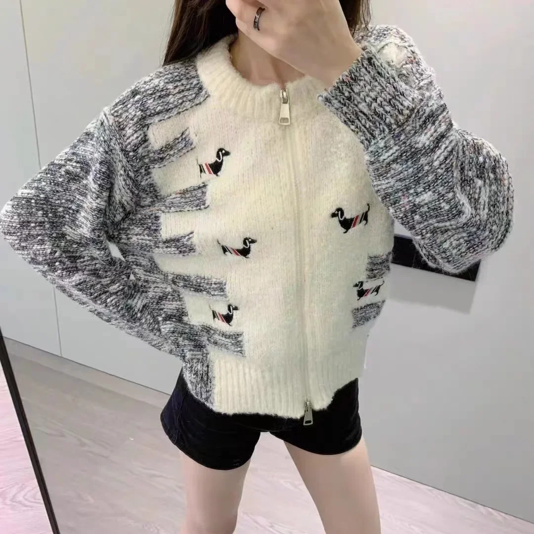 

Dog embroidery round neck zipper knitted cardigan for women, sweet color blocking, slimming sweater jacket for autumn