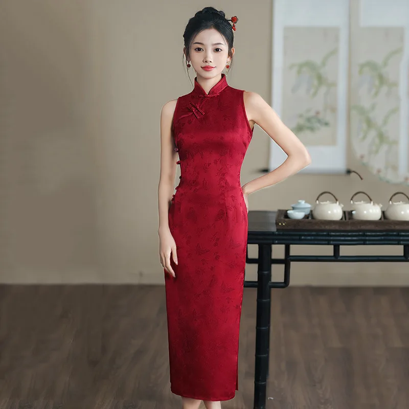 2024 New Women Chinese Tradition Long Cheongsam Sexy Young Girl Sleeveless Halter Dress Red Wedding Engagement Toast Qipao