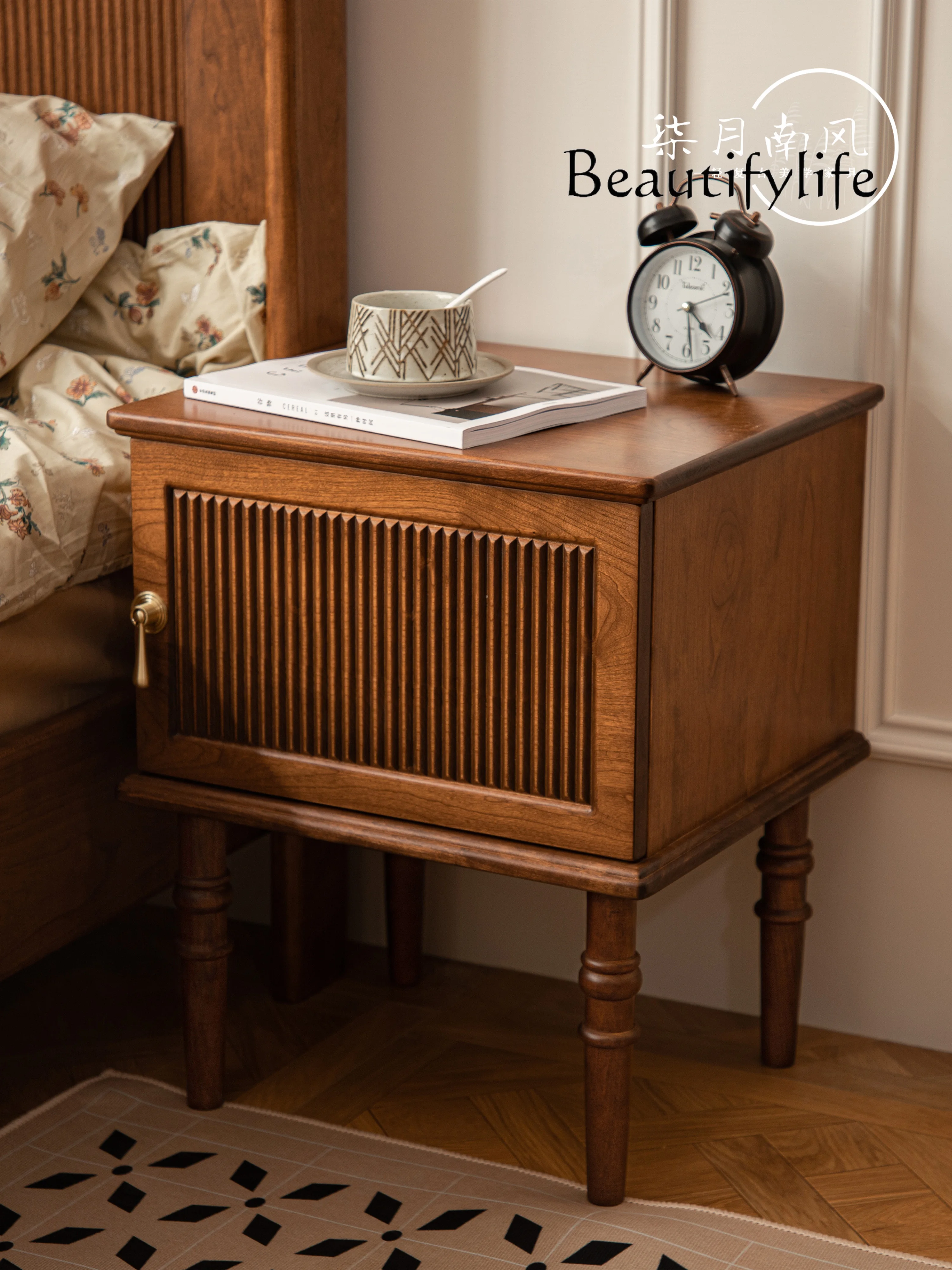 

French bedside table cherry wood retro wind bedside table simple all solid wood small apartment locker