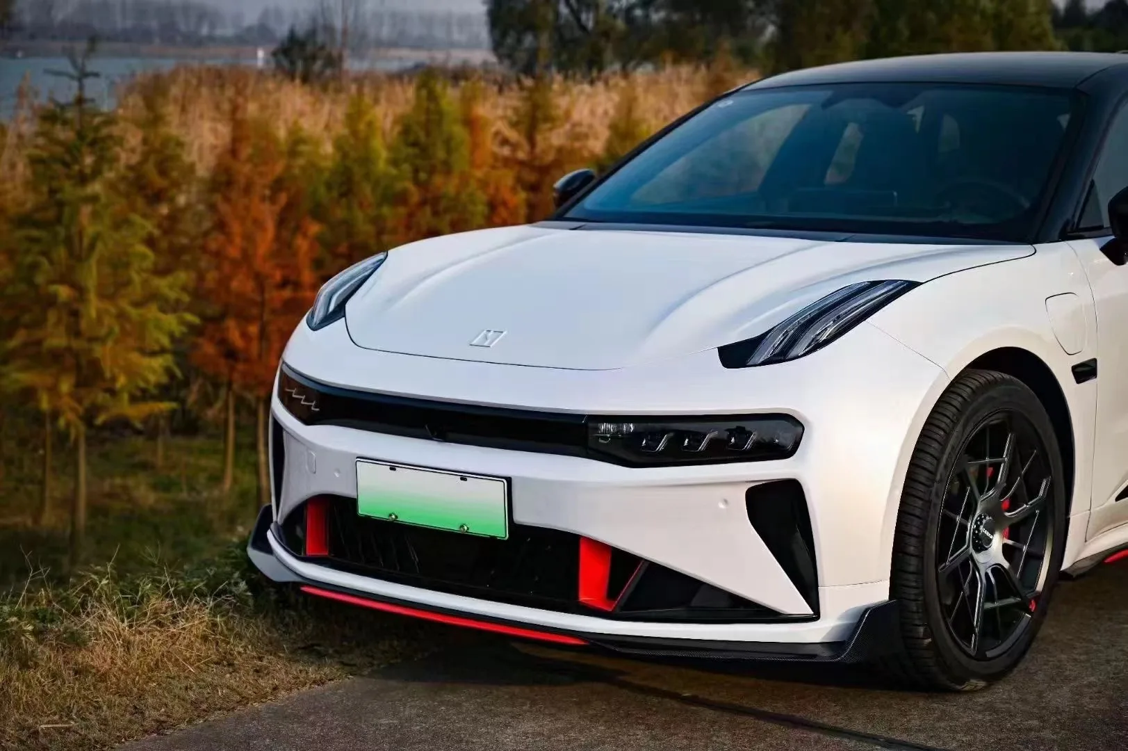 New Arrival Runde Design FR Body Kit for ZEEKR 001 Car Bumpers Including Front Lip Rear Bumper Spoiler Front Bumper