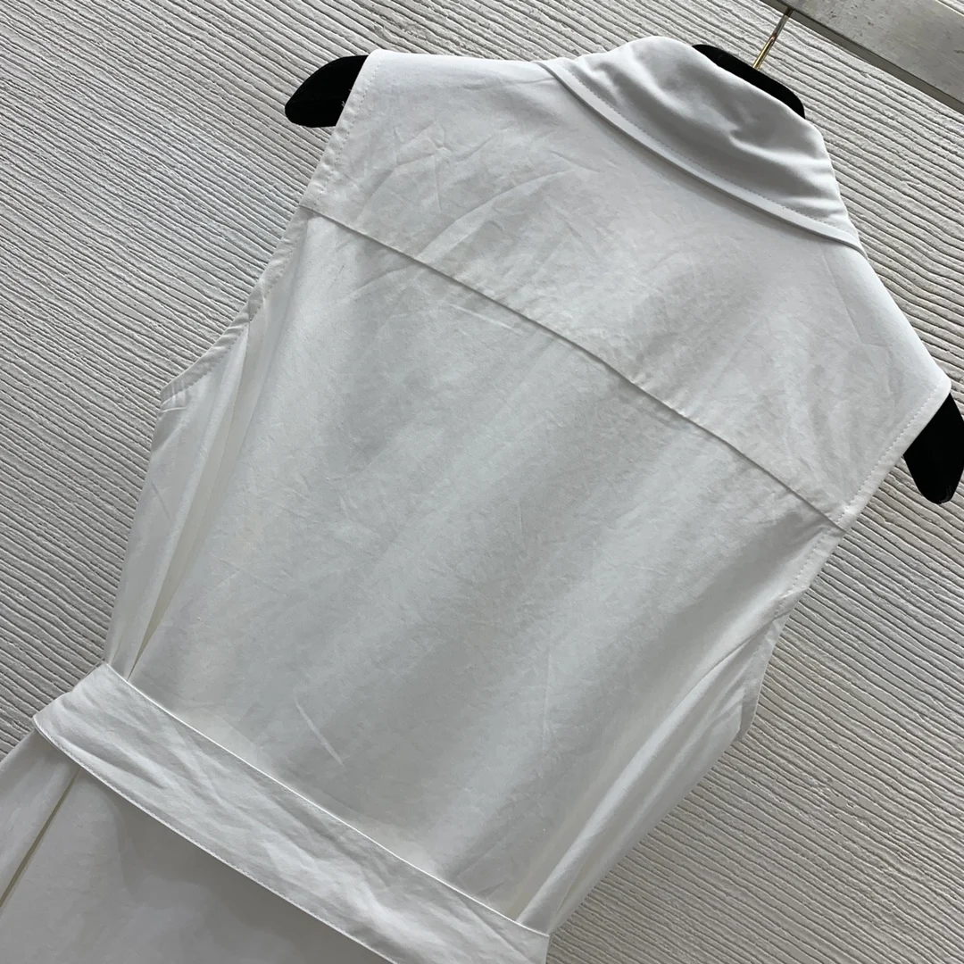 High quality new white moonlight first love small white dress with belt, front row buckle Polo collar slim fit sleeveless dress