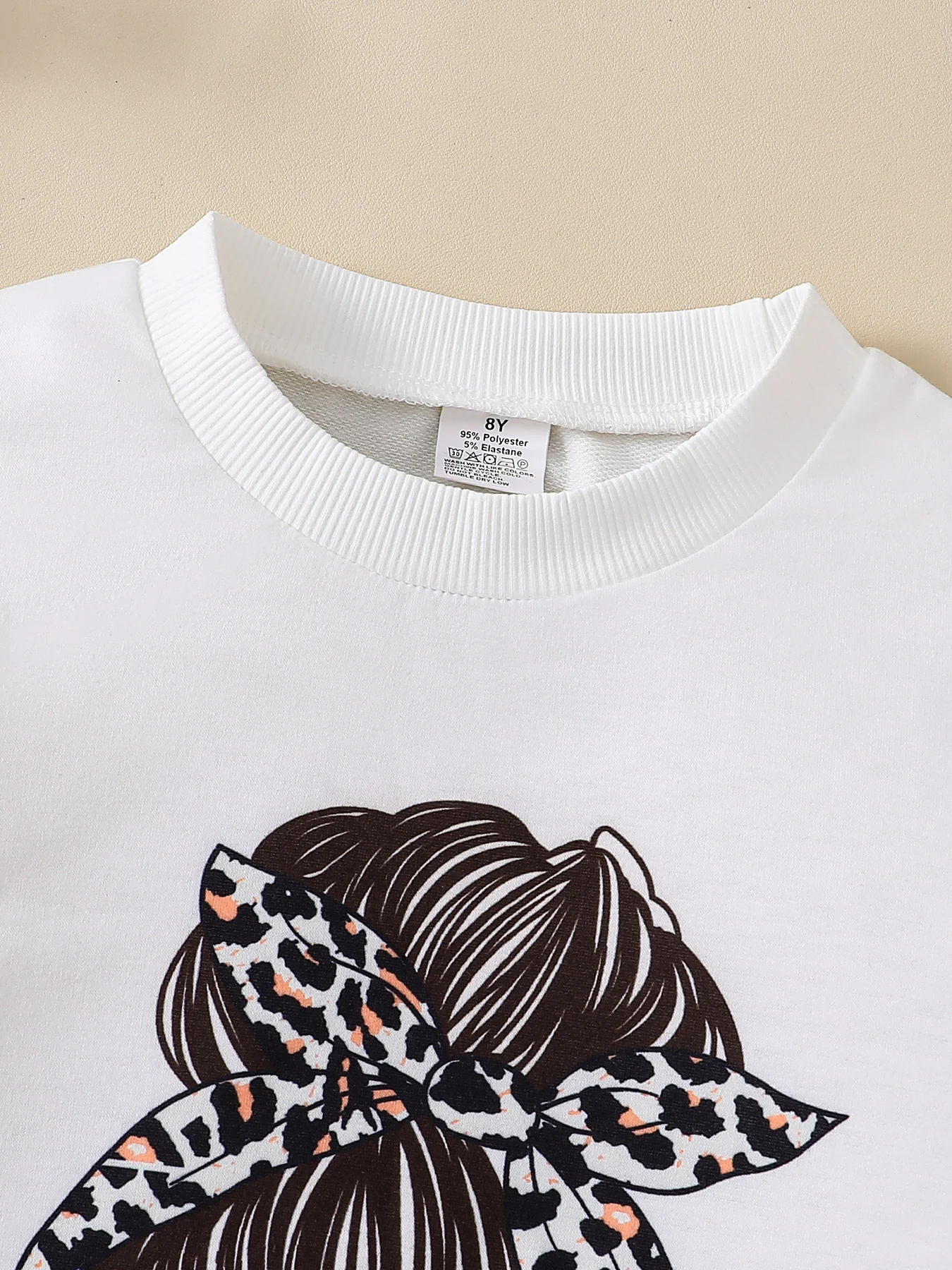 Children's clothing, girls' autumn fashion two-piece set, white round neck cartoon printed long sleeved+leopard print slim pants image 3