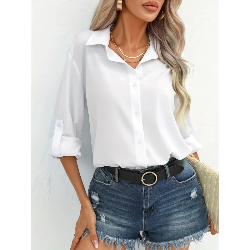 Damska koszula wizytowa plus size, gładka, z długim rękawem, kołnierzykiem i zapinana na guziki, do pracy.