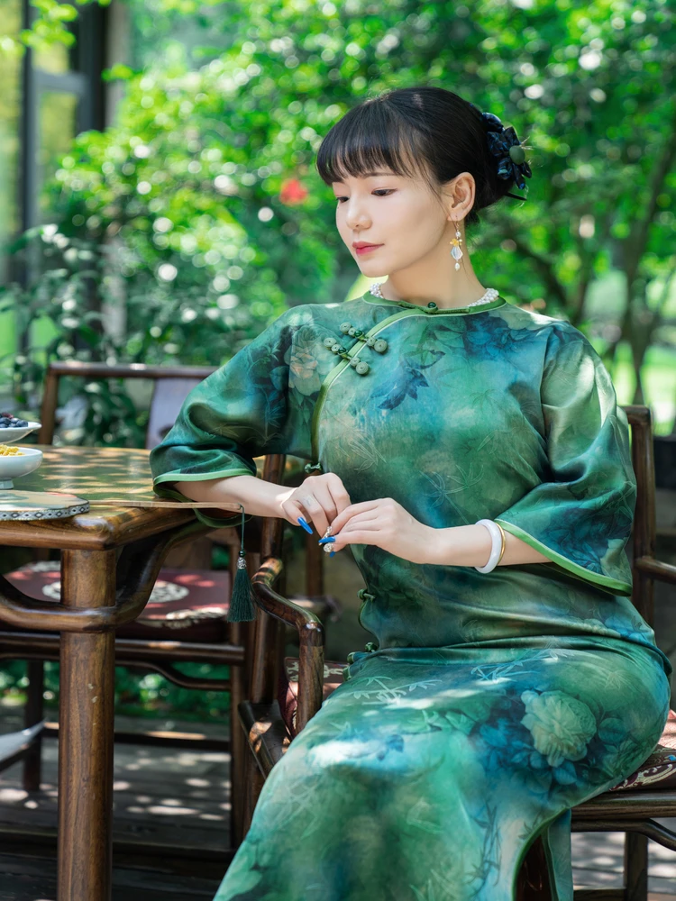 

Шелковое платье Slimming Qing Rose ручной работы с вышивкой красными облаками, традиционное китайское длинное платье для повседневной носки