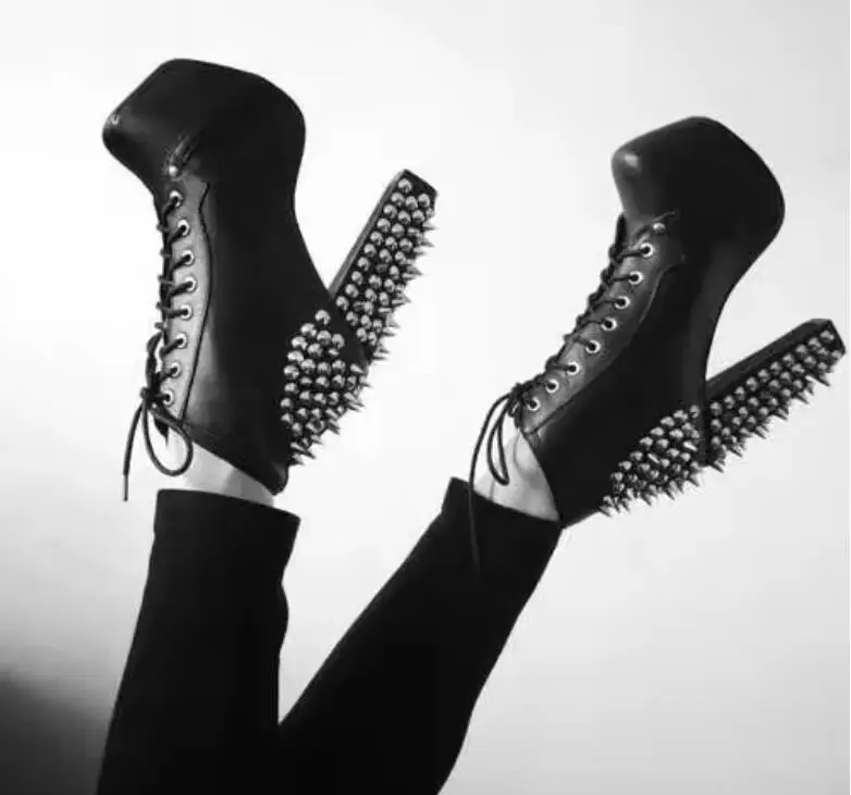 

Sexy High Platform Block Heels Metal Spike Rivets Punk Ankle Boots Sexy Rivets Back Studs Chunky Heel Short Motorcycle Boots