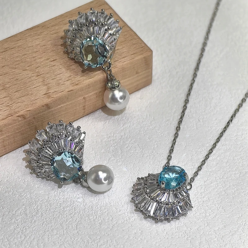 Simple And Stylish … - image