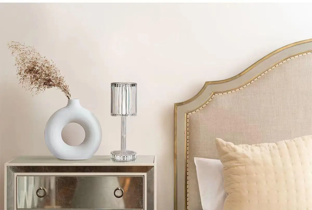 Moderno luxo candeeiro de mesa cristal criativo quadro metal para o quarto decoração casa luz da noite presente idéia sala luz lâmpada chão led