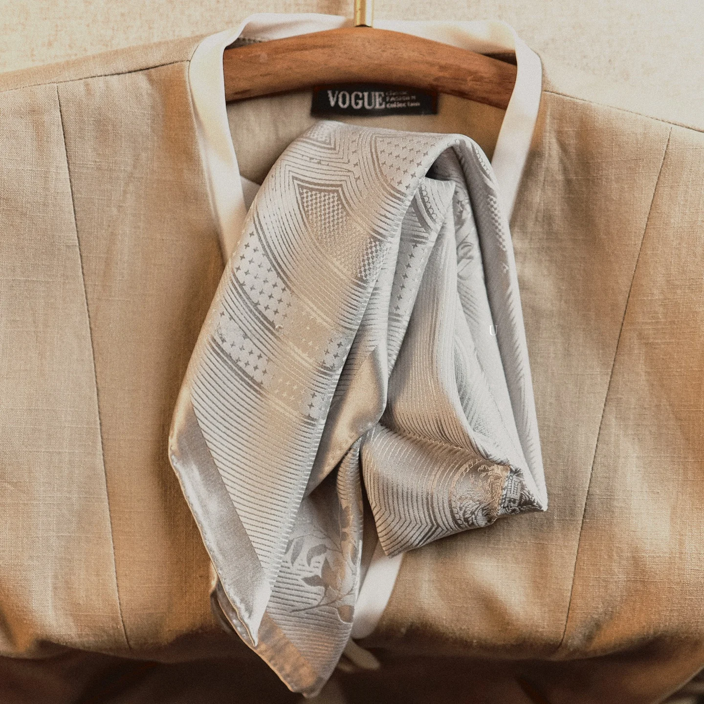 heavyweight-embroidered-9-momme-silk-scarf-women's-vintage-sle-square-netie-high-end-feeling-65cm-multi-functional-geome