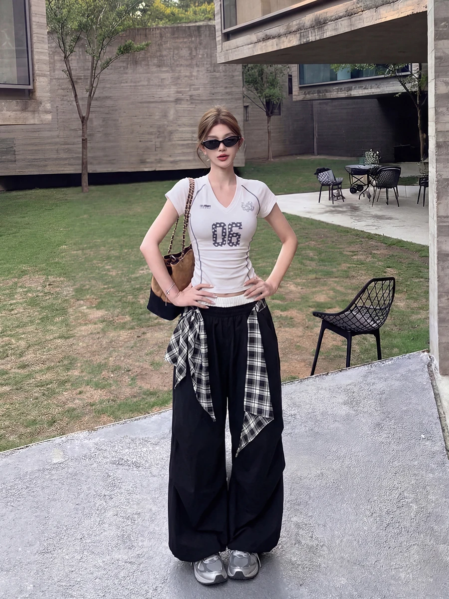 

Ретро-комплект в американском стиле: футболка с V-образным вырезом и цифровым принтом, широкие брюки, свободный крой, модный женский комплект из двух предметов