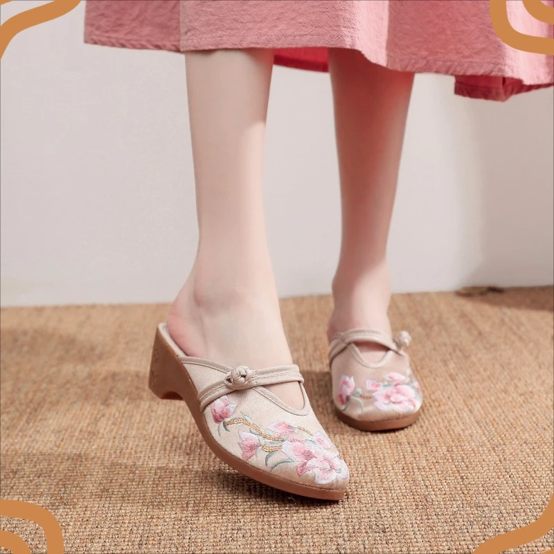 Retro Women's Shoes Exquisite Embroidery High Heel Mules for Woman Comfort Vacation Casual Shoes Designer Shoes Zapatos De Mujer
