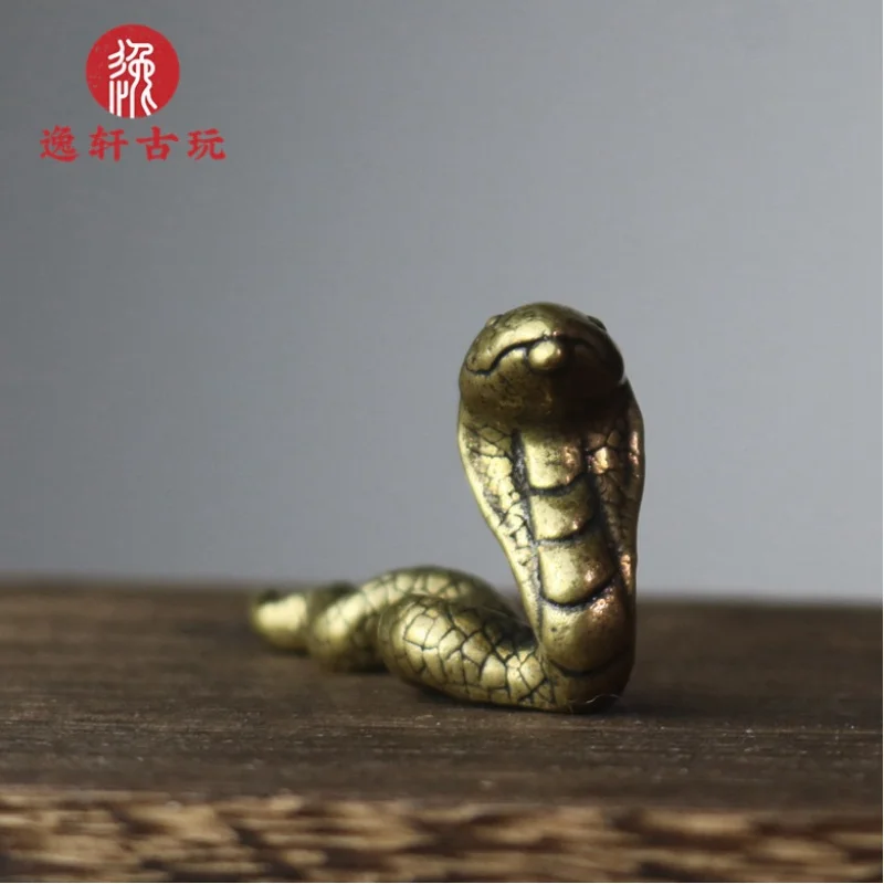 Wholesale Two Pieces Price Yellow Snake Python Hand Pieces Cute Snake Carvings Device Year of Snake Solid Pure Copper