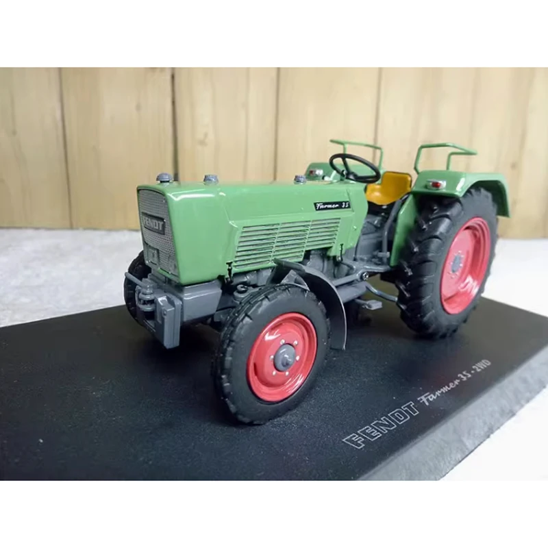 Diecast 1:32 Scale Fendt Farmer 3 S Classical Tractor Agricultural Vehicle Alloy Model Collection Souvenir Display Toys Gift