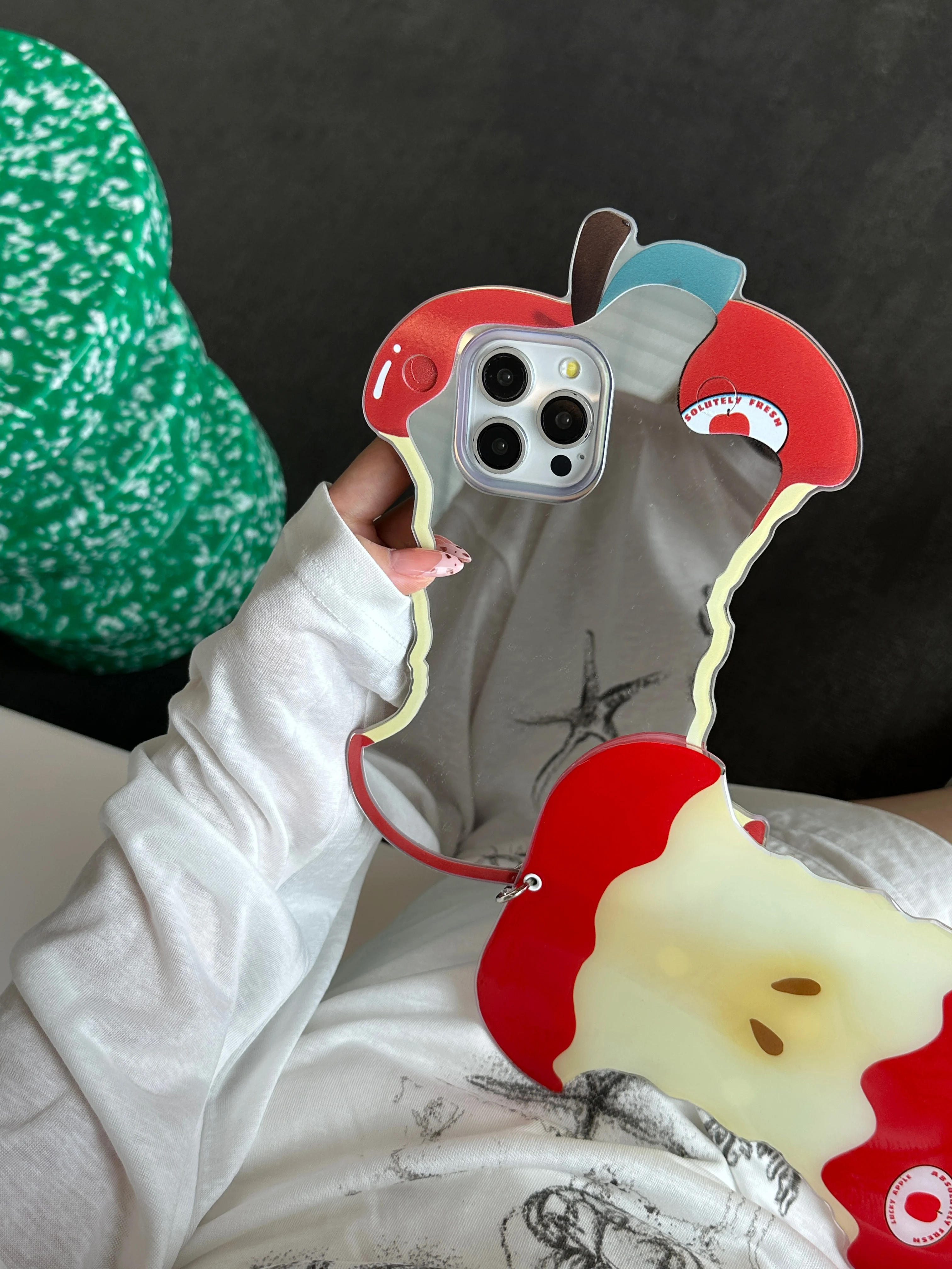 حافظة لهاتف آيفون 16 برو ماكس 15 14 13 بمرآة كرتونية ثلاثية الأبعاد لهاتف آيفون 16