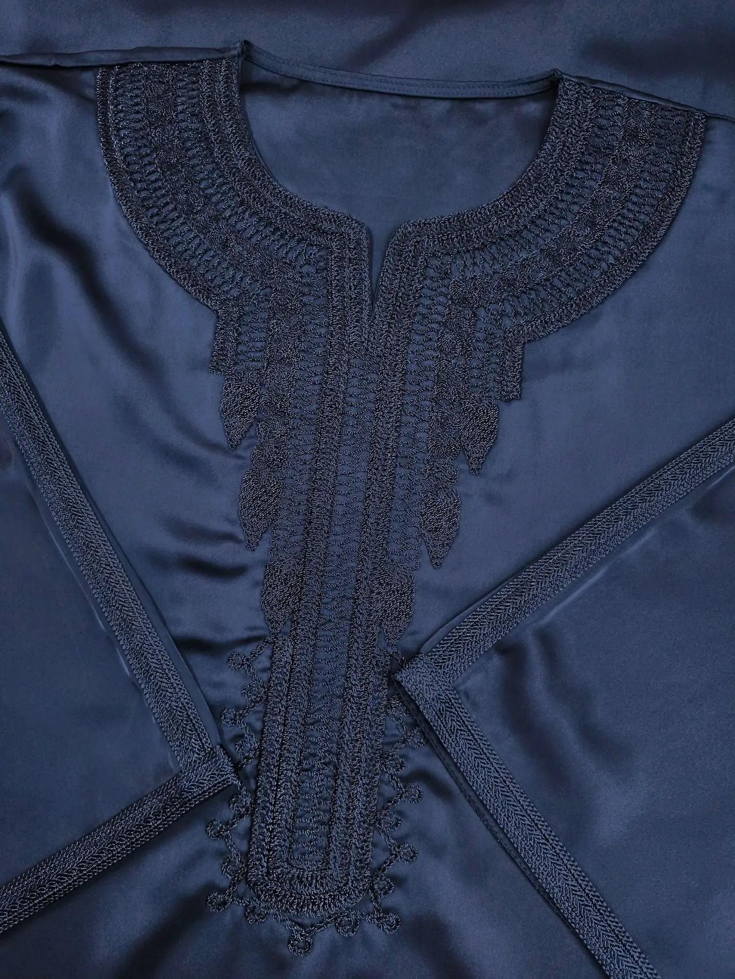 2025, High-End-Dubai-Muslim, mittlere Ärmel, Seil-Stickerei, ethnischer Stil, marokkanische Herren-Robe, Seitentasche, Dubai, Luxus, Islam, elegant