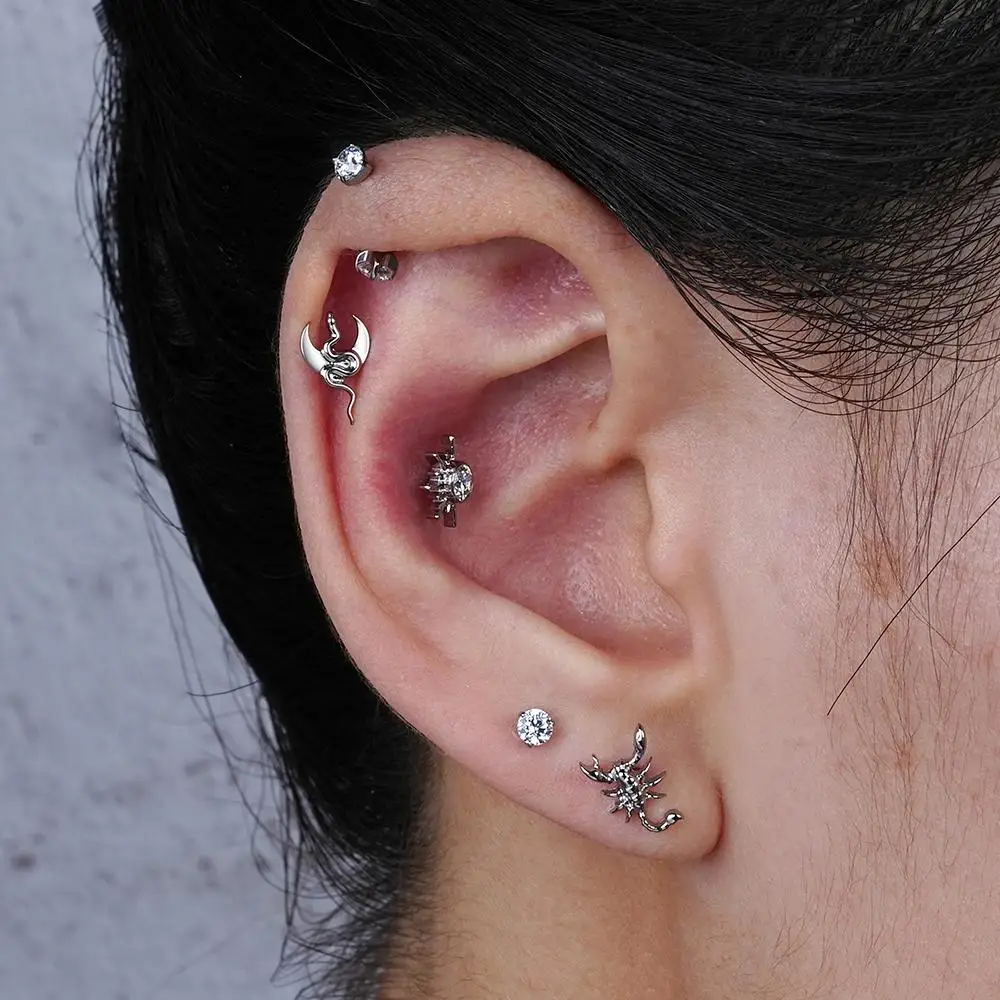 ASTM F136 التيتانيوم 16 جرام العقرب Labret مسمار مسطح زودياك القرط الزنمة الغضروف اللولب ثقب مجوهرات للجسم