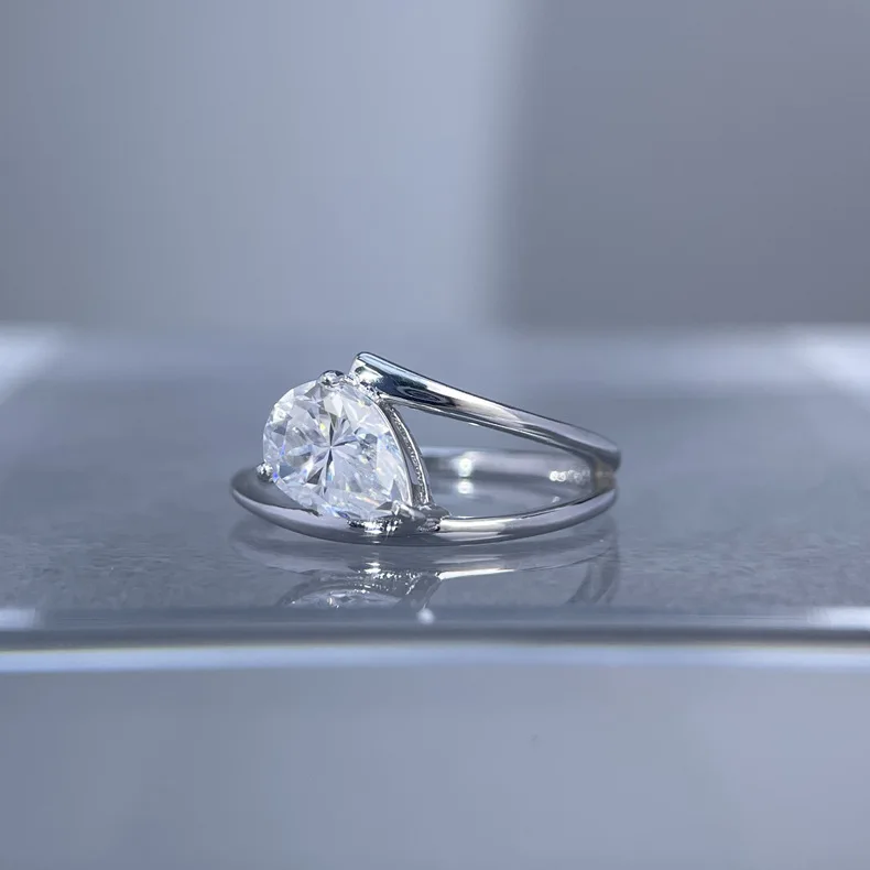S925 Rhodium Plated Silver 1.25CT D Color Pear Cut Moissanite 6x8mm Geometric Irregular Engagement Ring for Women
