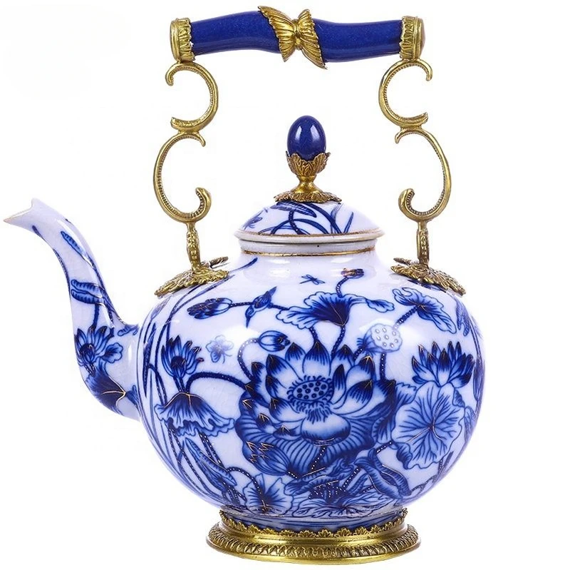 Sell Well low MOQ New Type Chinese Style Ceramic Teapot bule and white porcelain teapot craft ceramics for display