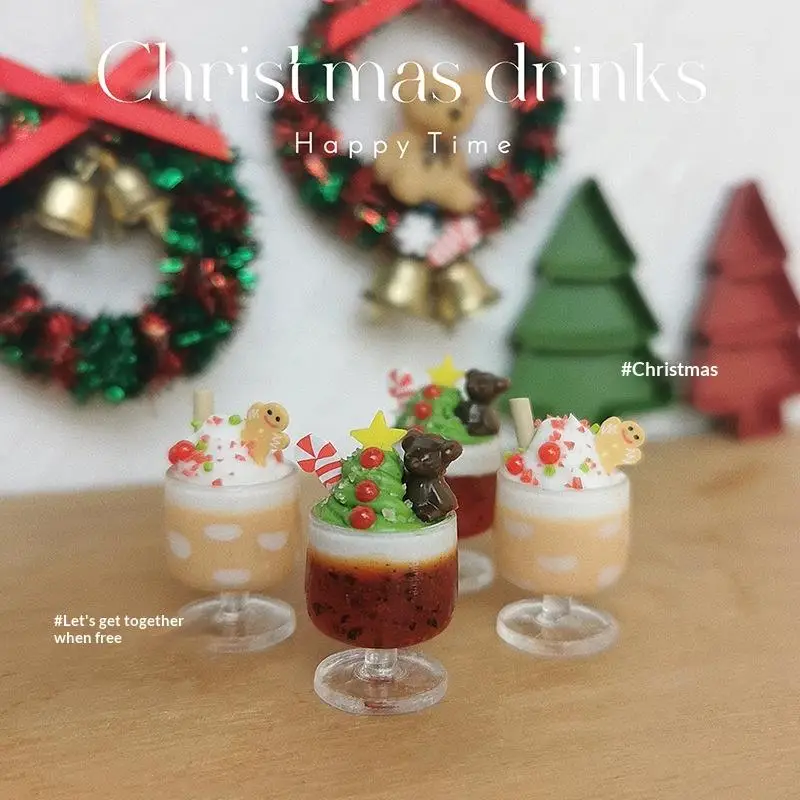 1 szt. Akcesoria dla lalek DIY, uroczy świąteczny piernikowy ludzik, miniaturowy domek dla lalek, owocowa lodówka, mini napój lodowy na Boże Narodzenie, prezent dla dzieci