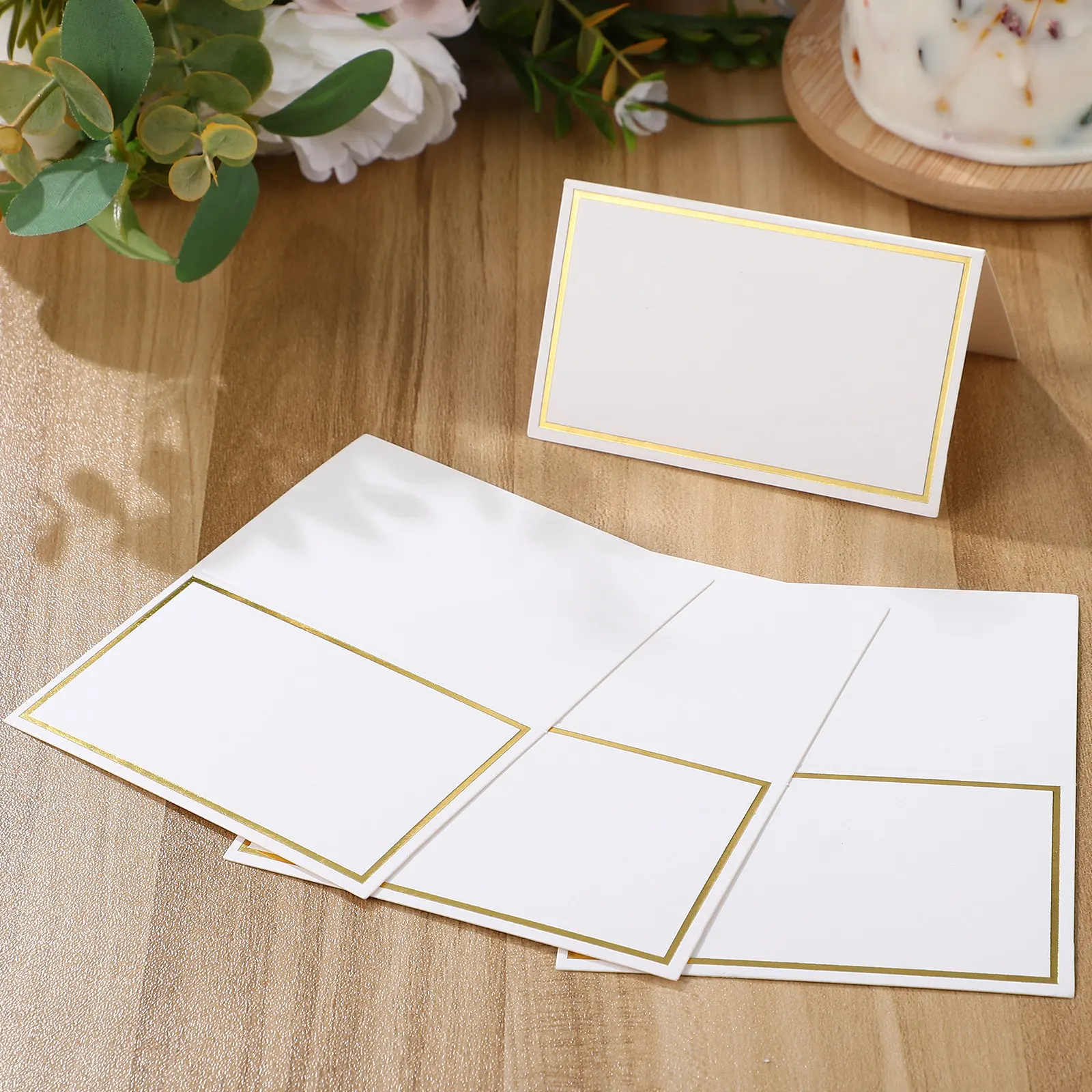 

100Pcs Delicate Foldable Table Place Cards Gold Foil Bezel Blank Name Tent Cards for Wedding Reception Party Banquet Seating