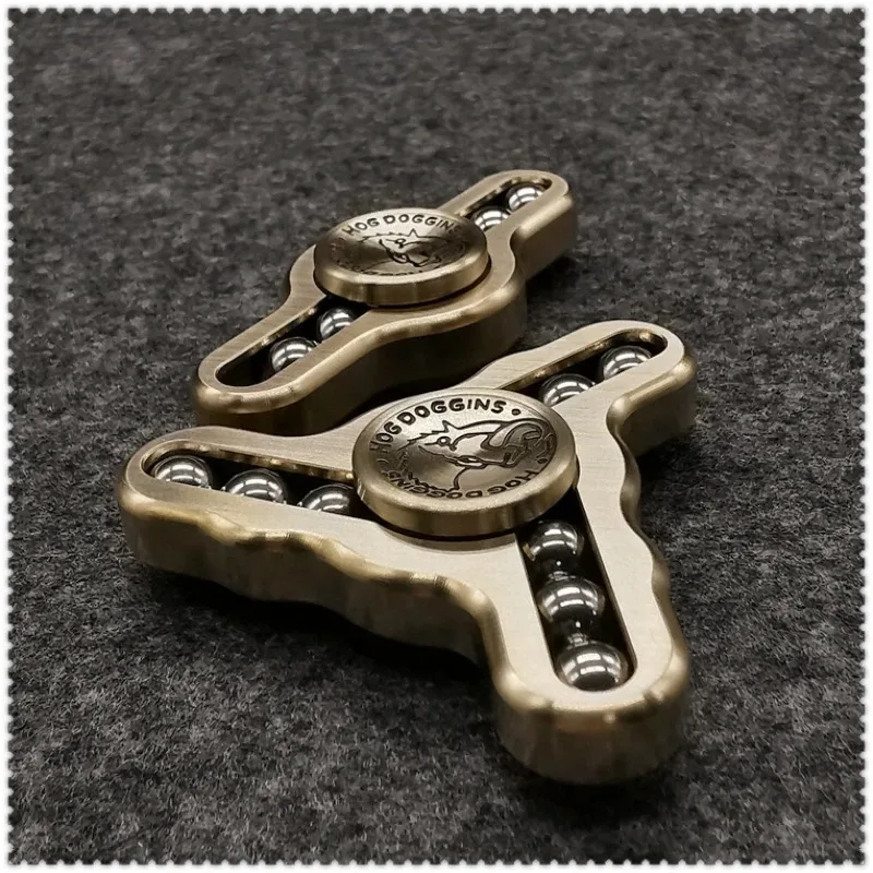 Fidget Spinner en alliage de titane Edc, artefact de décompression pour adultes, pour soulager les jouets inégalés, jeu de marée Portable créatif à trois feuilles
