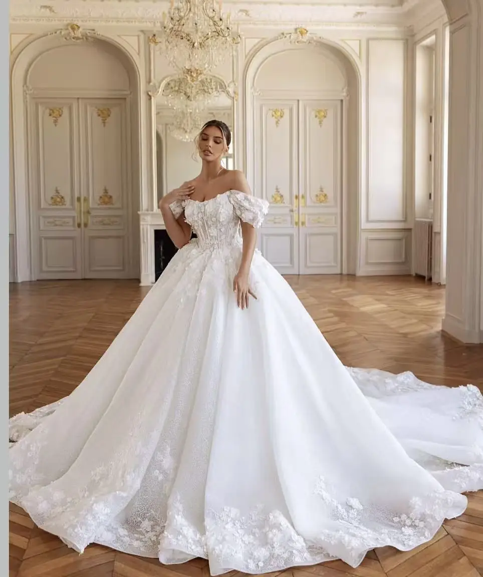 Gorgeous Appliques Court Train Ball Gown Wedding Dress Romantic Scoop Neck Beading Flowers Princess Bridal Gown Customized