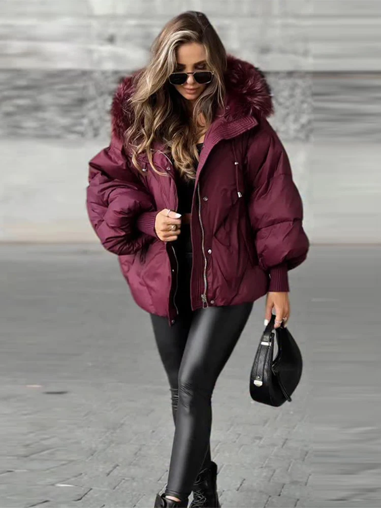 معطف نسائي غير رسمي مزين بقلنسوة من الفرو الصناعي وأكمام طويلة وسحابات للجيب ملابس خارجية للسيدات لخريف وشتاء 2025 ملابس خروج للسيدات