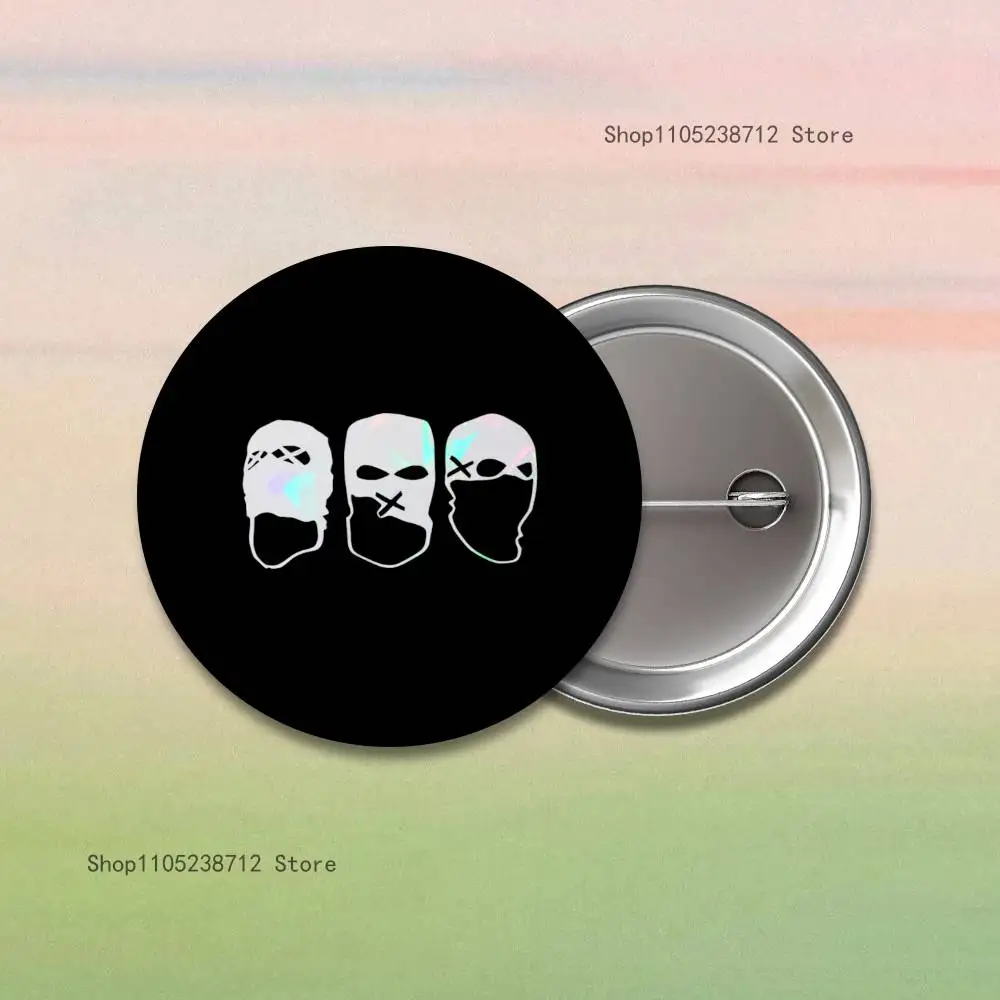 Omerta Maes 47 شارات دائرية عاكسة بالليزر وحقيبة دبابيس وديكورات الملابس والمقتنيات والهدايا للأصدقاء