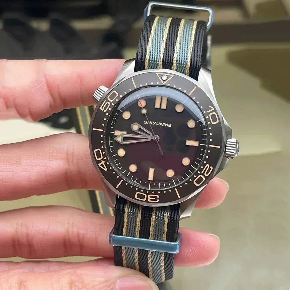 WATCH1 Store ساعة رياضية أوتوماتيكية ميكانيكية متعددة الوظائف للجنسين مجموعة زنبركية من السيراميك مقاومة للماء والتوقيت العالمي