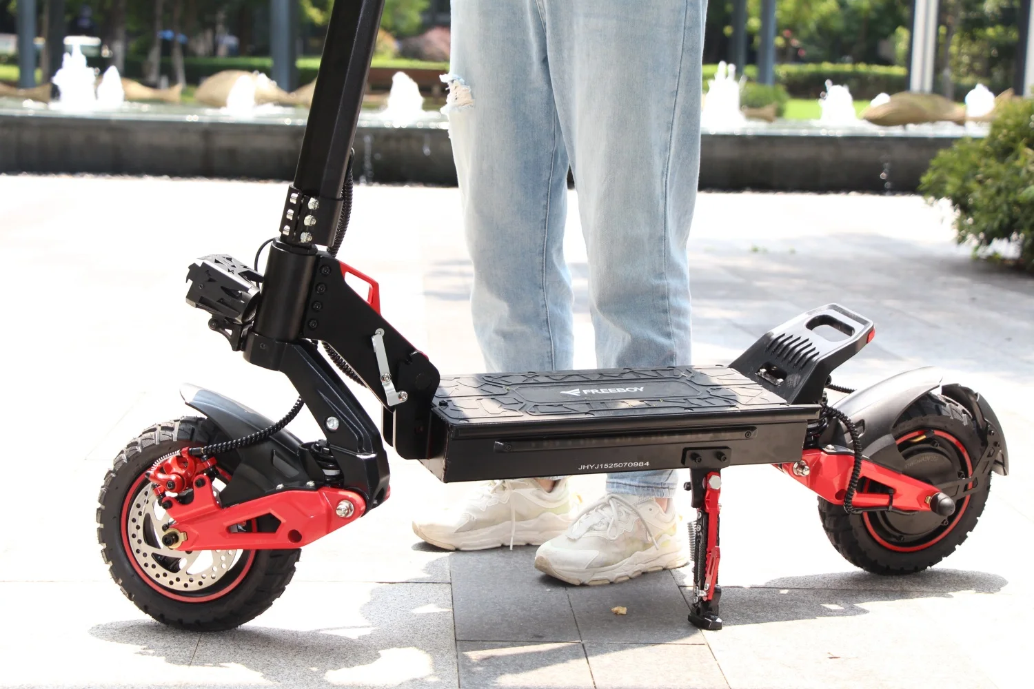 USA CA UK EU Warehouse 1600W Off Road Electric Scooter for Adult 48V 18Ah Speed 28mph Range 30miles Foldable Commuting eScooter