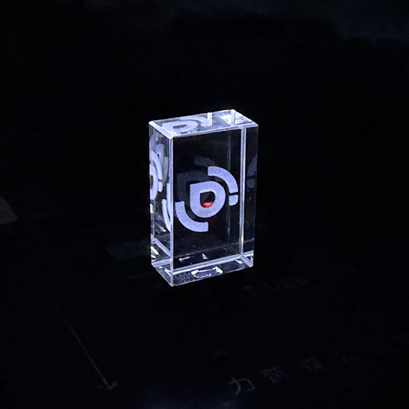 ยี่ห้อใหม่ที่มีสีสันไฟ LED โลหะคริสตัล USB3.0 แฟลชไดรฟ์ความเร็วสูงสีดํากล่อง 16GB 32GB 64GB 128GB