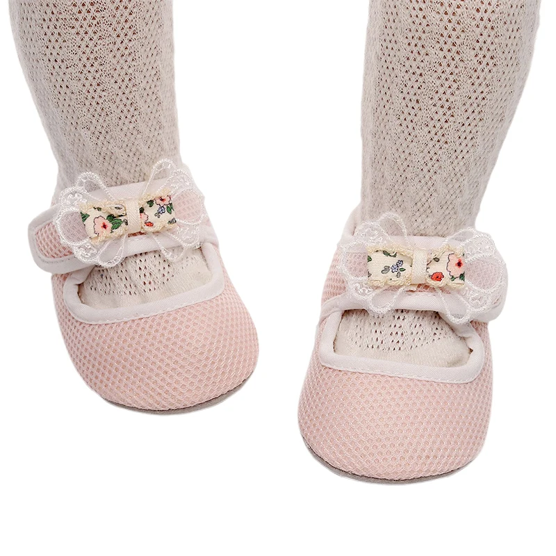 0–18 Monate Baby-Mädchen, Mary Jane-Flats, niedliche Blumenschleife, Prinzessinnen-Kleiderschuhe, rutschfeste Mesh-Kinderbettschuhe