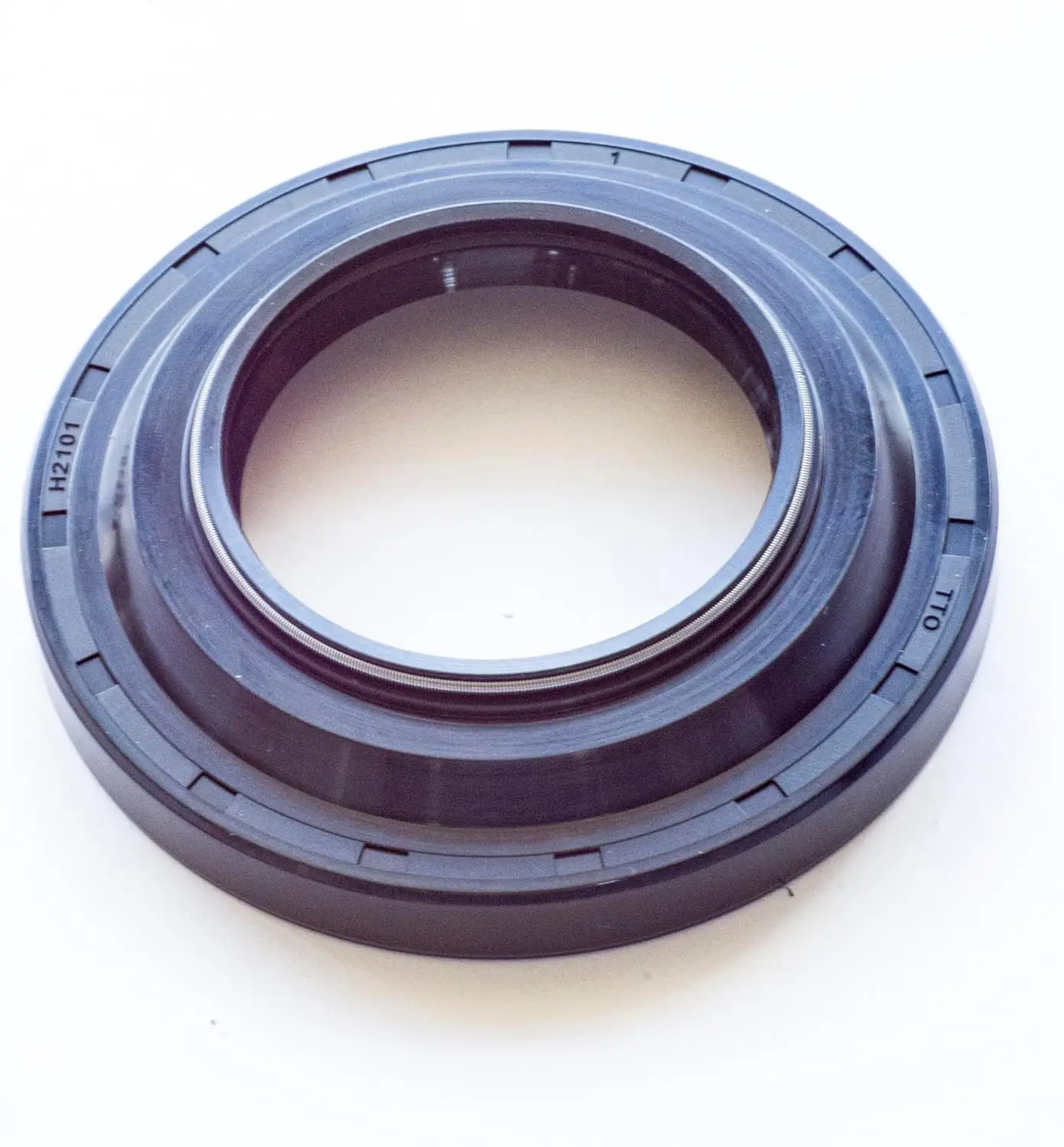 Shaft Seal for Motor Carrier, 6705847 for Bobcat 751, 753, 763, 773, 7753, S130, S175, S185, S205, S510, S530, S550, S570, S590