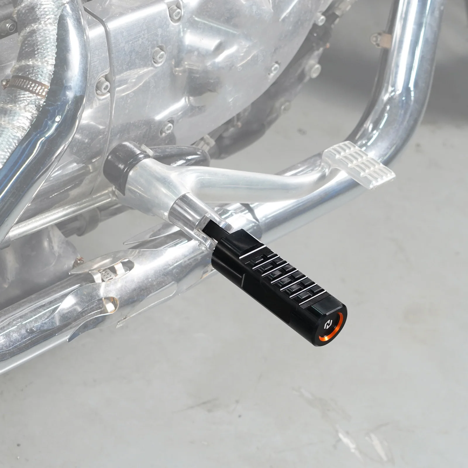 NICECNC Footpegs Footrests for Harley Iron 883 XL883N 2009-2018 Sportster 883 Super Low XL883L 07-20 Iron 1200 XL1200NS 18-21 - Image 2