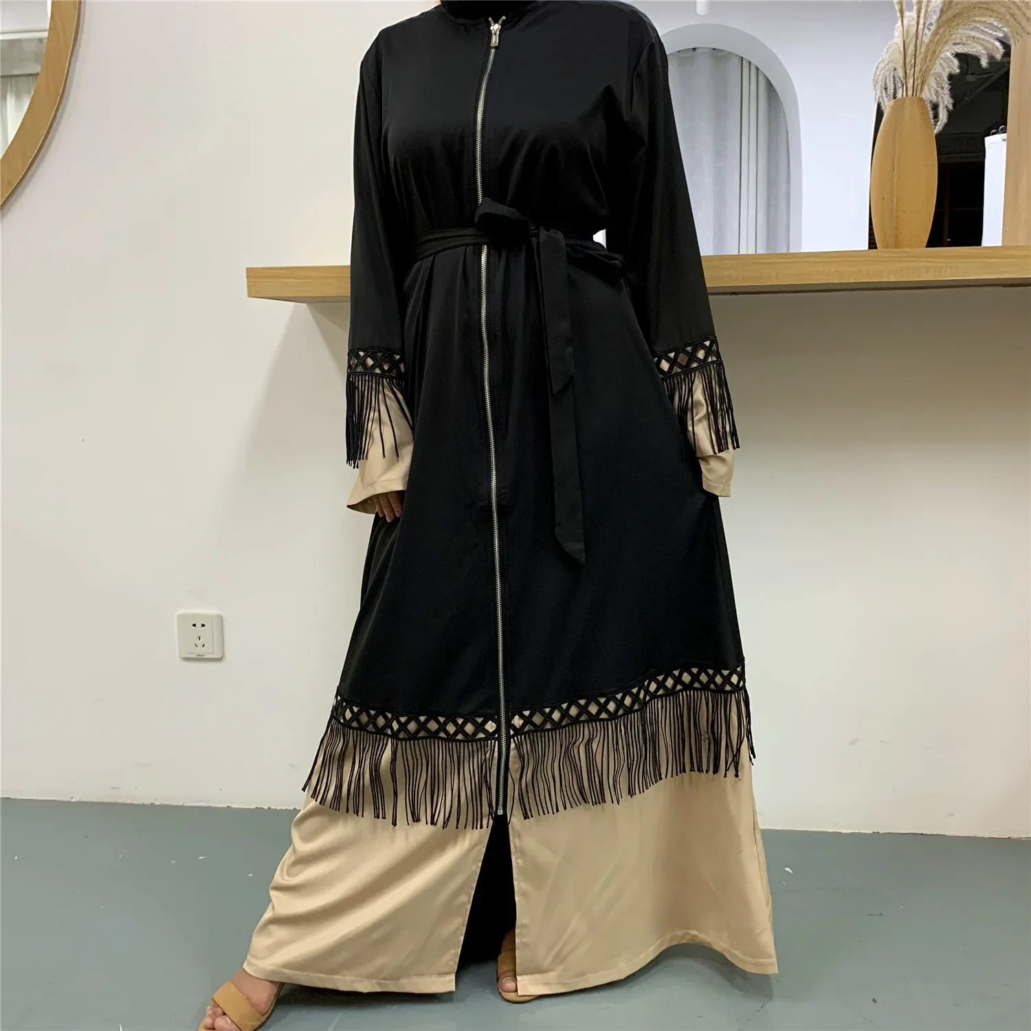 Turkish Islamic Cardigan Dress for Women Tassel Lace Open Abaya Dubai Kaftan Muslim Zip-up Lace-up Casual Kimono Femme Caftan