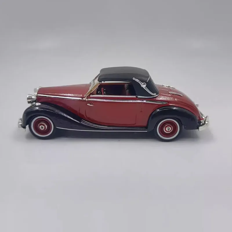 (Finish Paiting Defect)Diecast 1:43 Scale 170S Simulation Alloy Car Model Decoration Collection  Gift Decration Souvenir