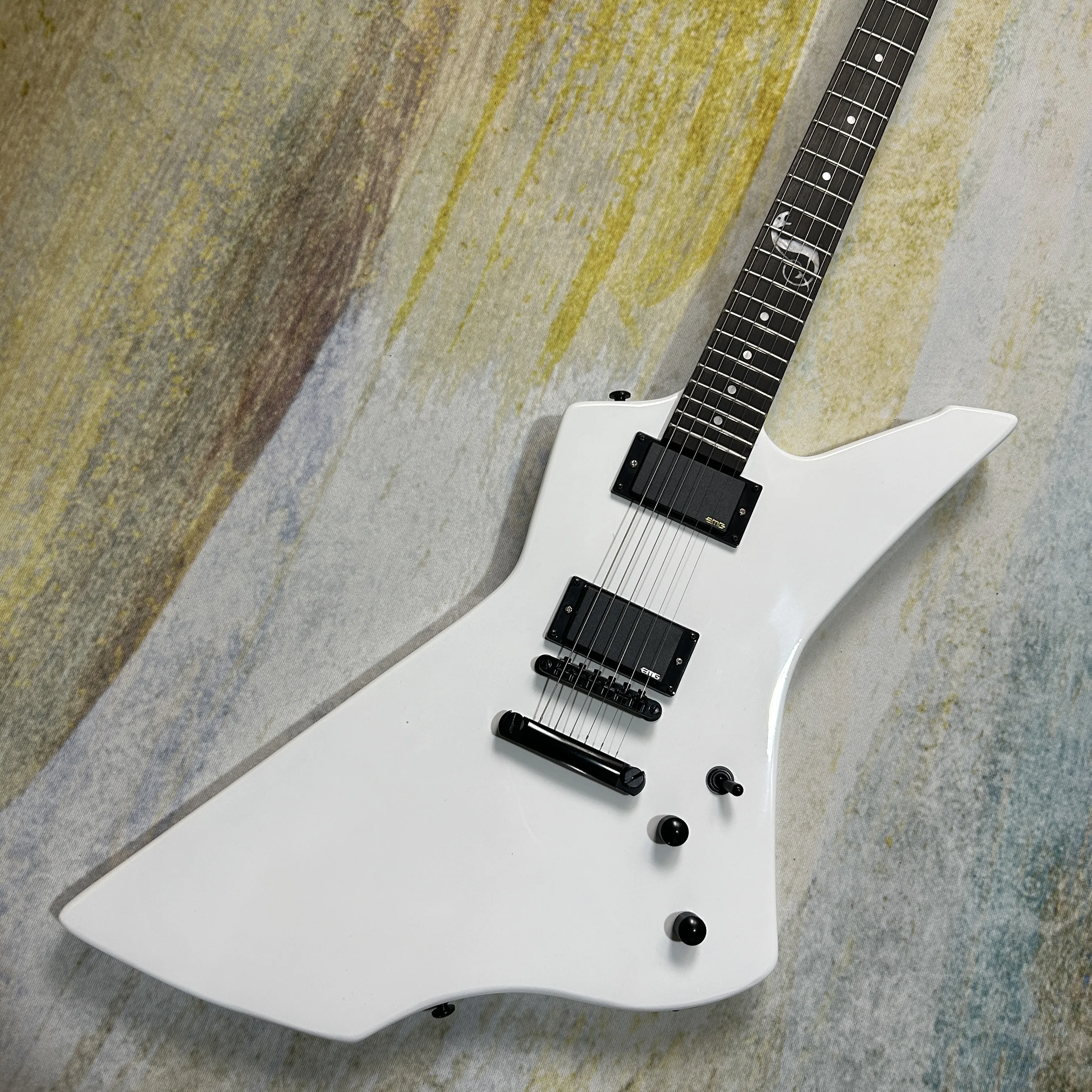 حار بيع القيثارات الكهربائية البيضاء التقاطات النشطة الأجهزة السوداء